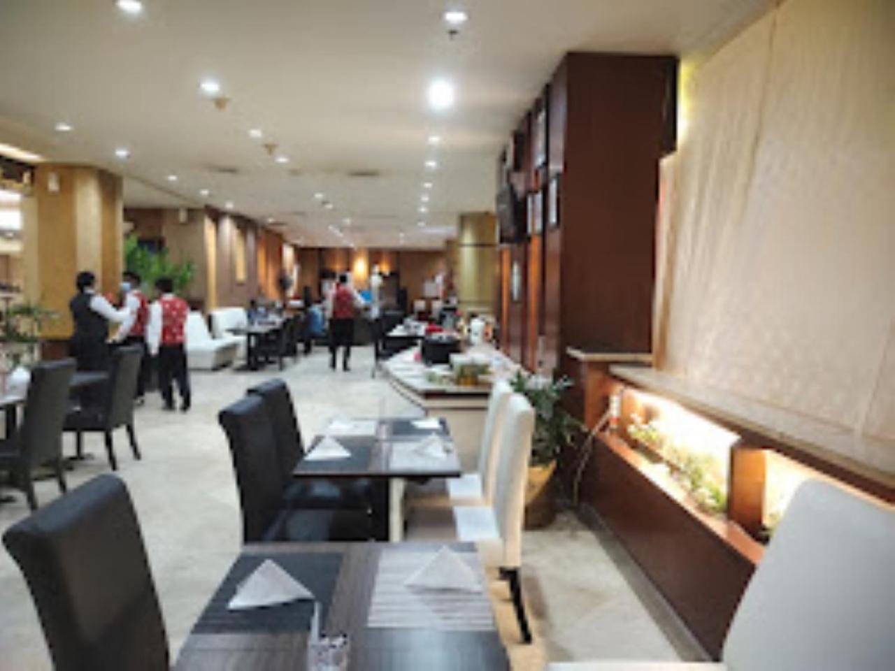 Grand Elite Hotel Pekanbaru Exterior photo