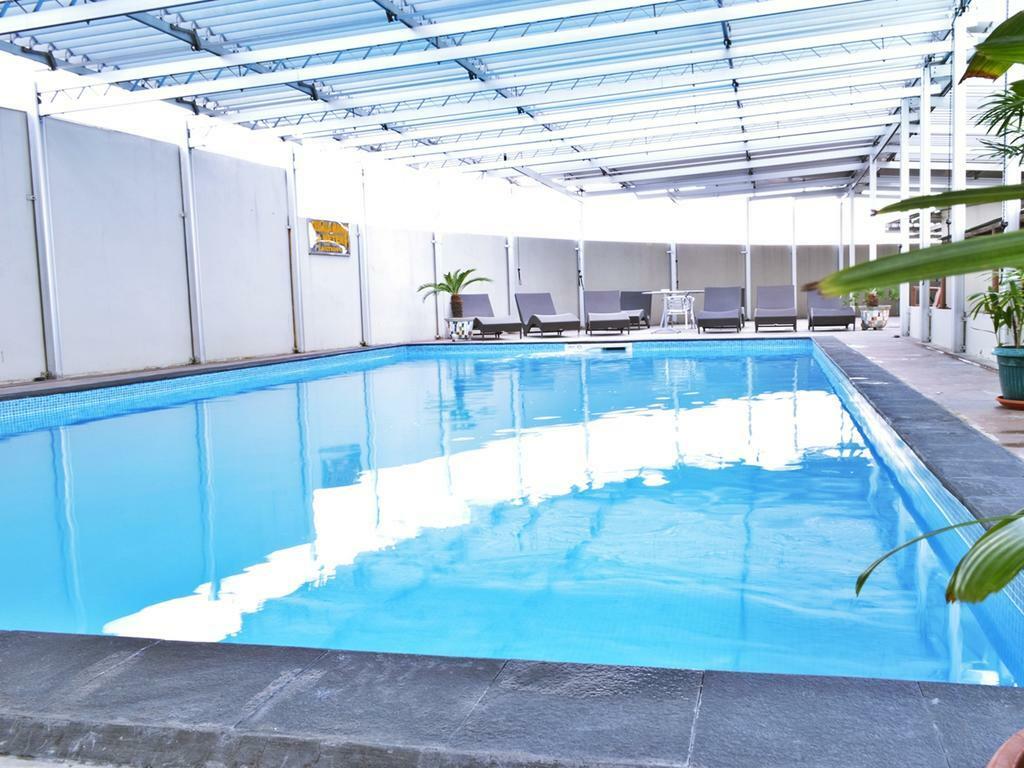 Grand Elite Hotel Pekanbaru Exterior photo